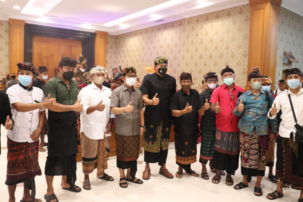 Sekda Badung Buka Anglangkara Miniatur Ogoh-Ogoh Festival